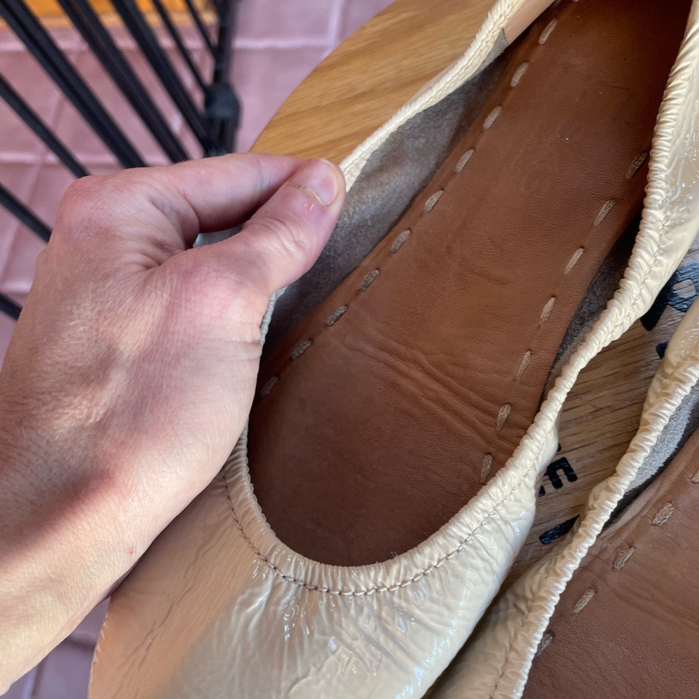 SOLD—Tieks size 7 Foldable Patent Leather Ballet Flats EUC - Picture 6 of 12